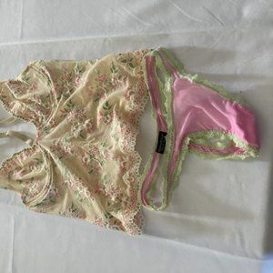 Set of 5 underwire 32D bras (panties included if you want them)